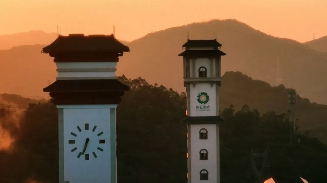 Galaxy银河国际品牌故事《Galaxy银河国际十二时间 · 只为优美生涯坚守》